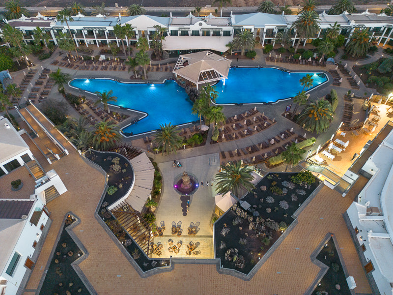 Piscinas al atardecer